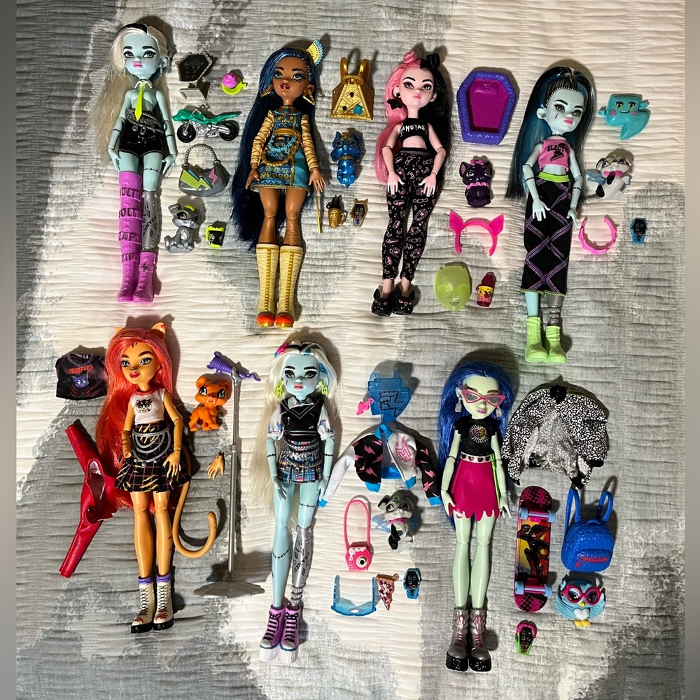 Monster high G3 doll lot
